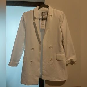 Stradivarius Double Breasted Blazer- WHITE XS (never worn)
